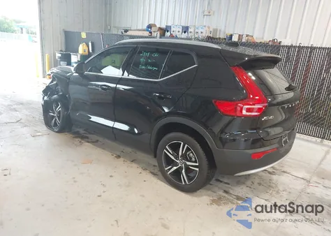 2025 Volvo Xc40 B5 Core Bright Theme z USA, uszkodzony, nr VIN YV4L12UJ9S2544719